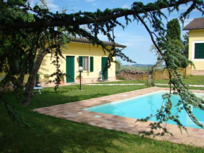 Charming house in Mogliano with shared pool